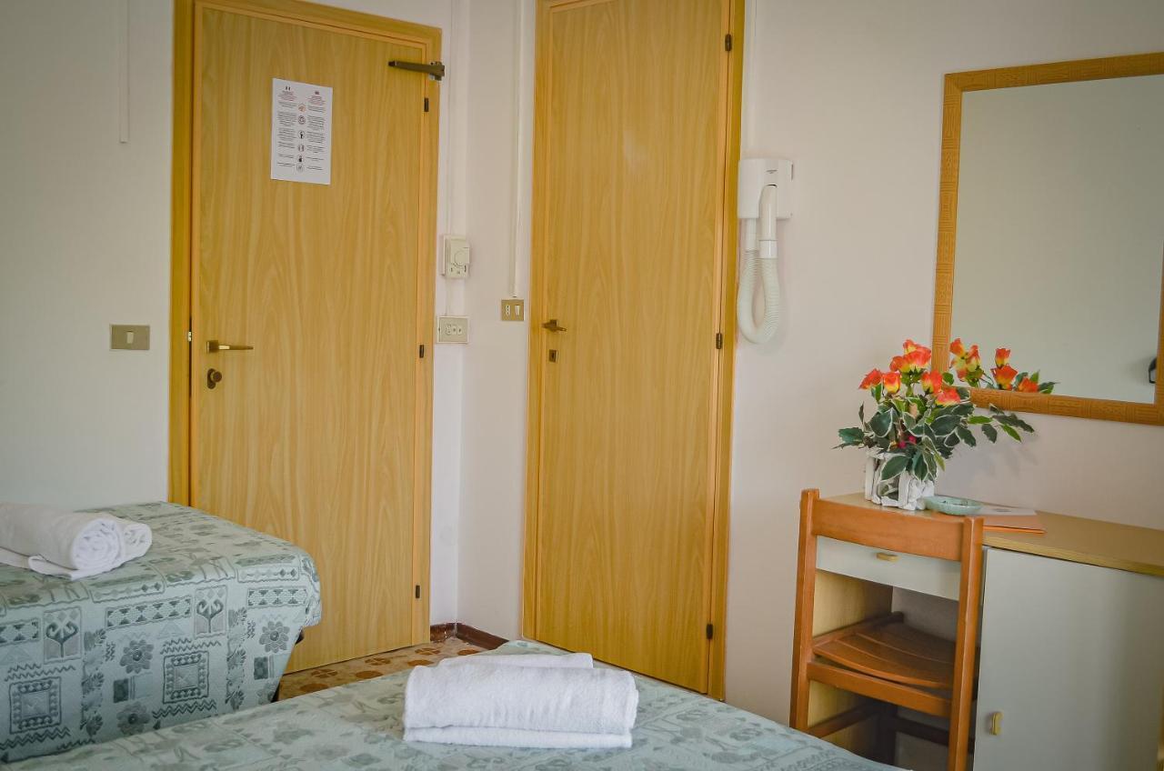 Hotel Stradiot Rimini Esterno foto